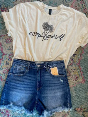 ACCEPT YOURSELF GRAPHIC TEE
