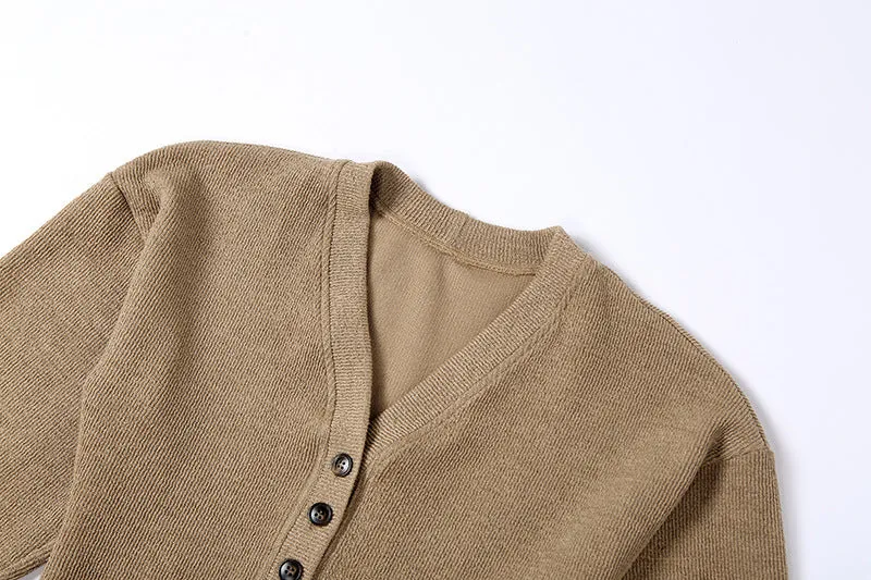 Autumn New Fashion Women's V-Neck Mid-Length Single-Breasted Long-Sleeve Knitted Coat. C-240826-1