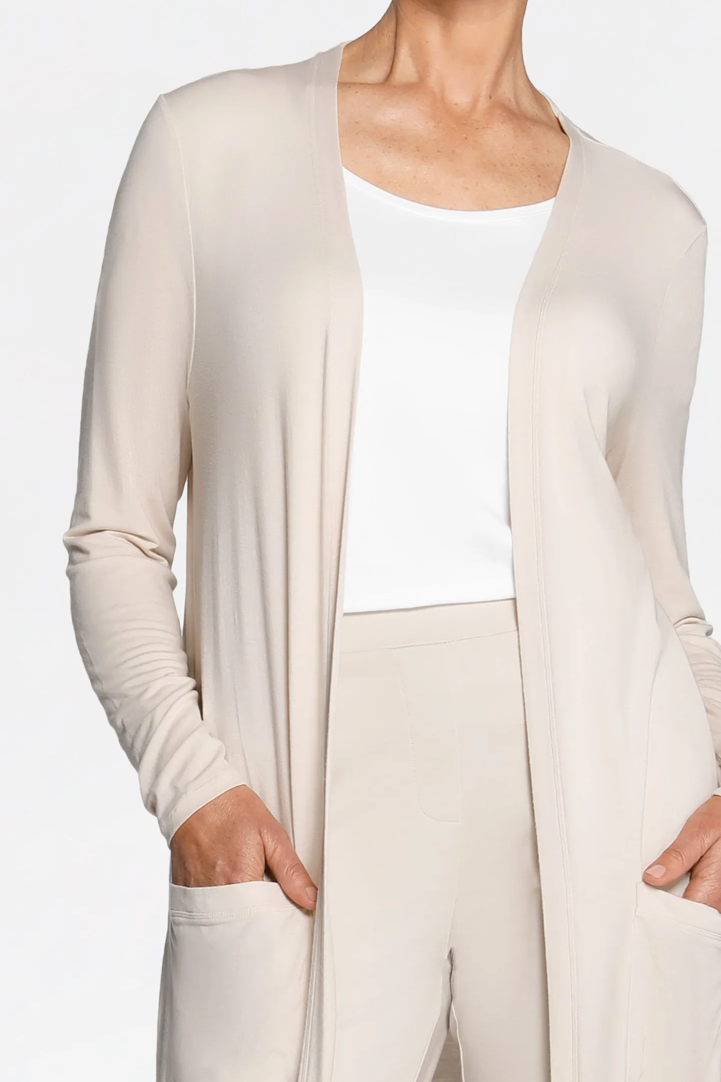 ESSENTIAL CARDIGAN