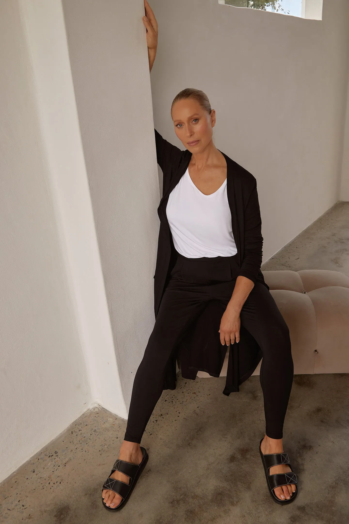 ESSENTIAL CARDIGAN