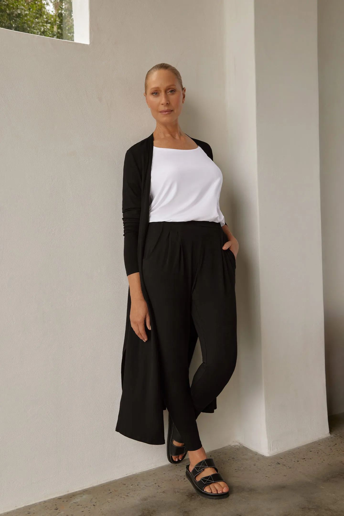 ESSENTIAL CARDIGAN