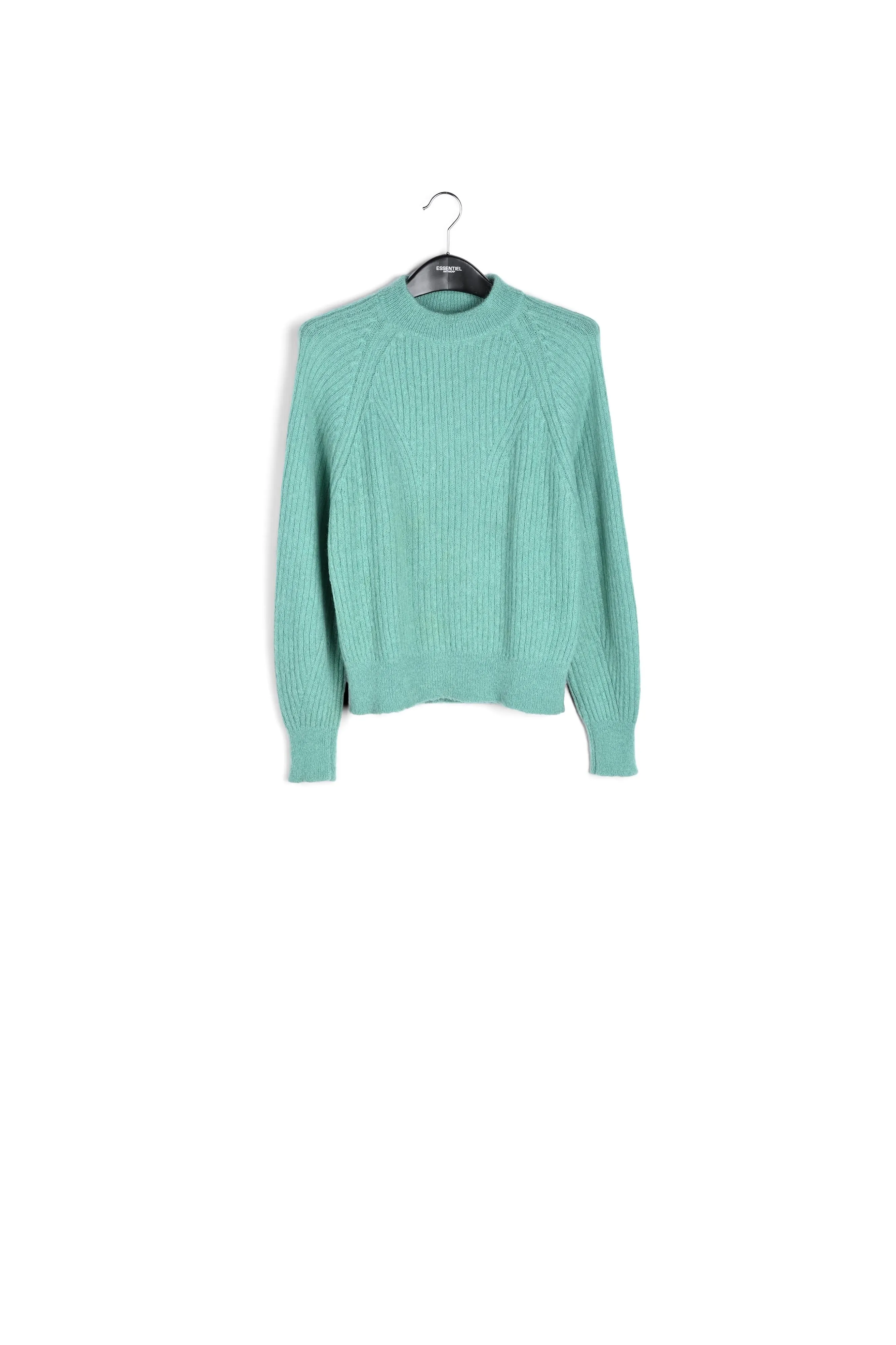 Fuchsia fitted knit sweater
