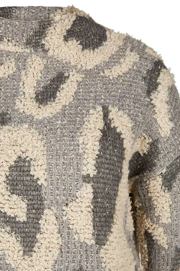 GREY ANIMAL PRINT PULLOVER