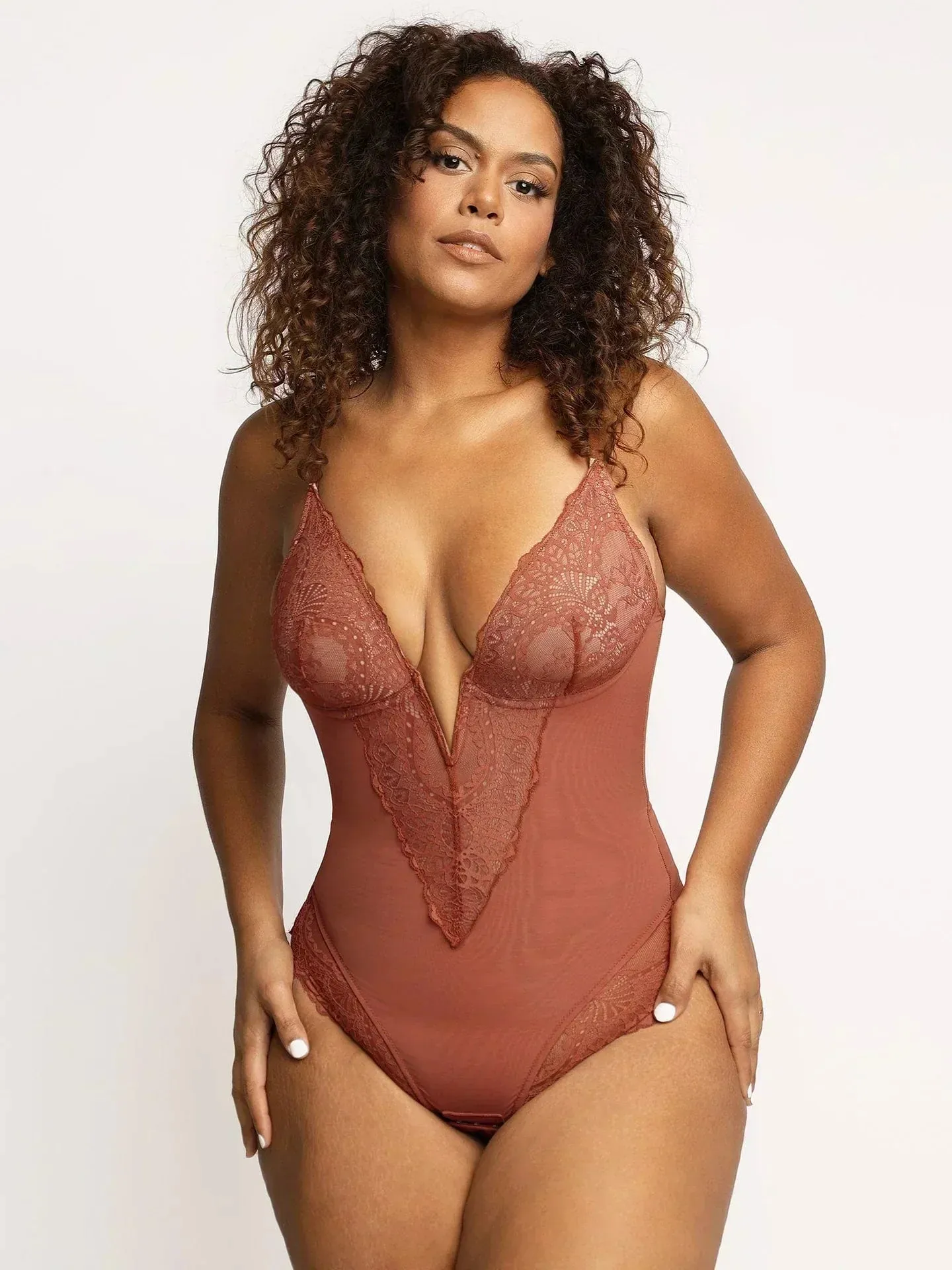 Sara | Deep V Body Shaper