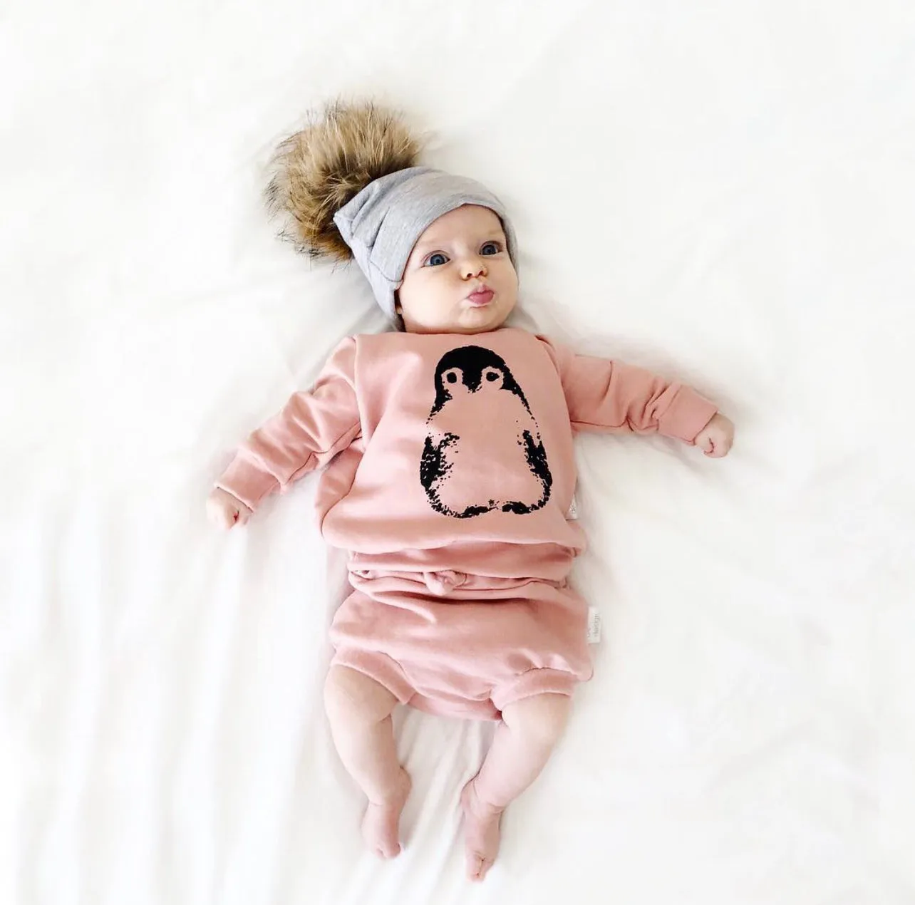 Signature Pullover with Penguin / cotton