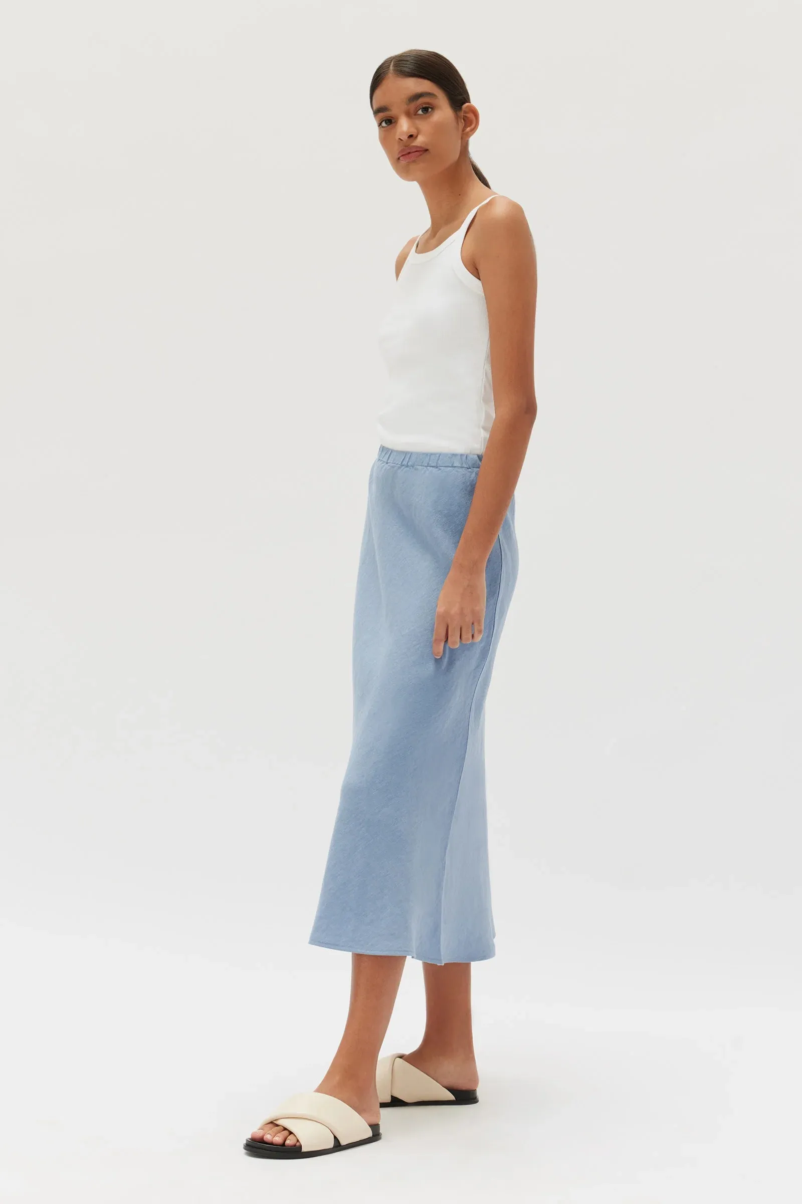 Stella Linen Bias Skirt Pool