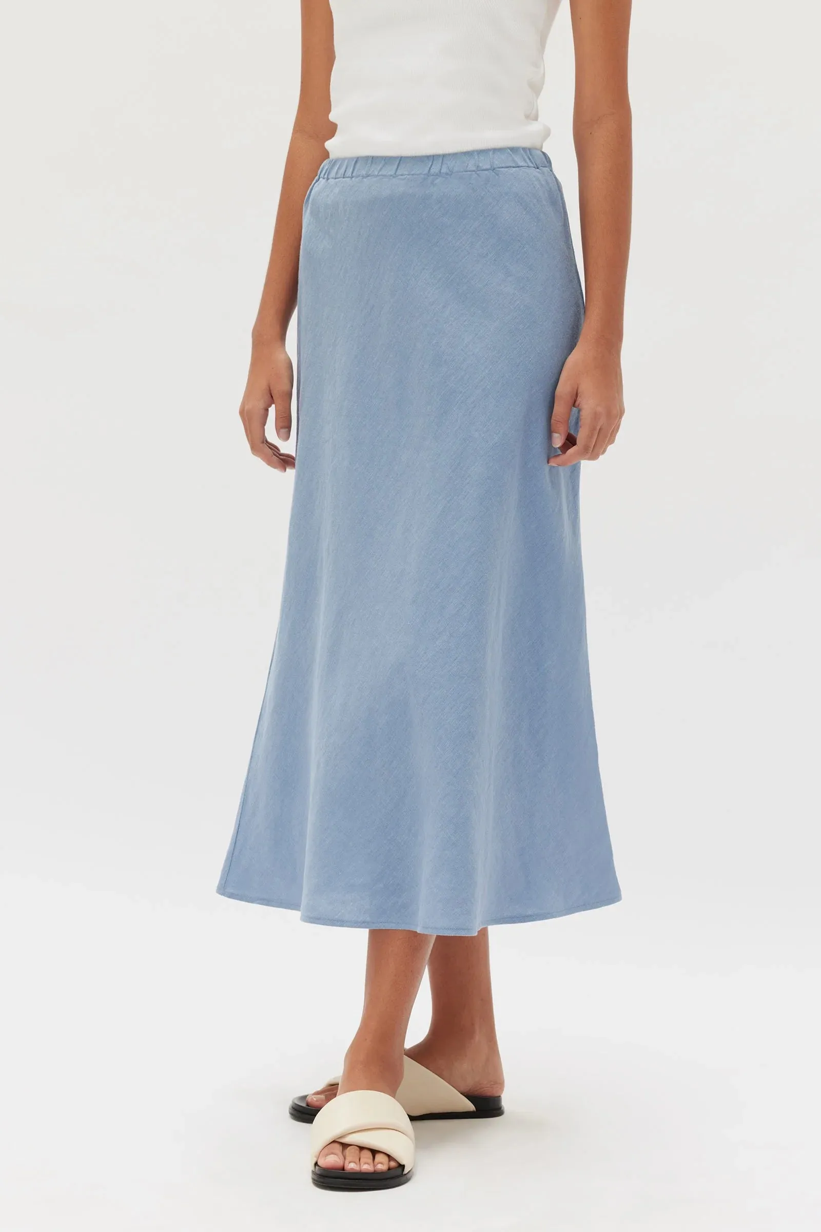 Stella Linen Bias Skirt Pool