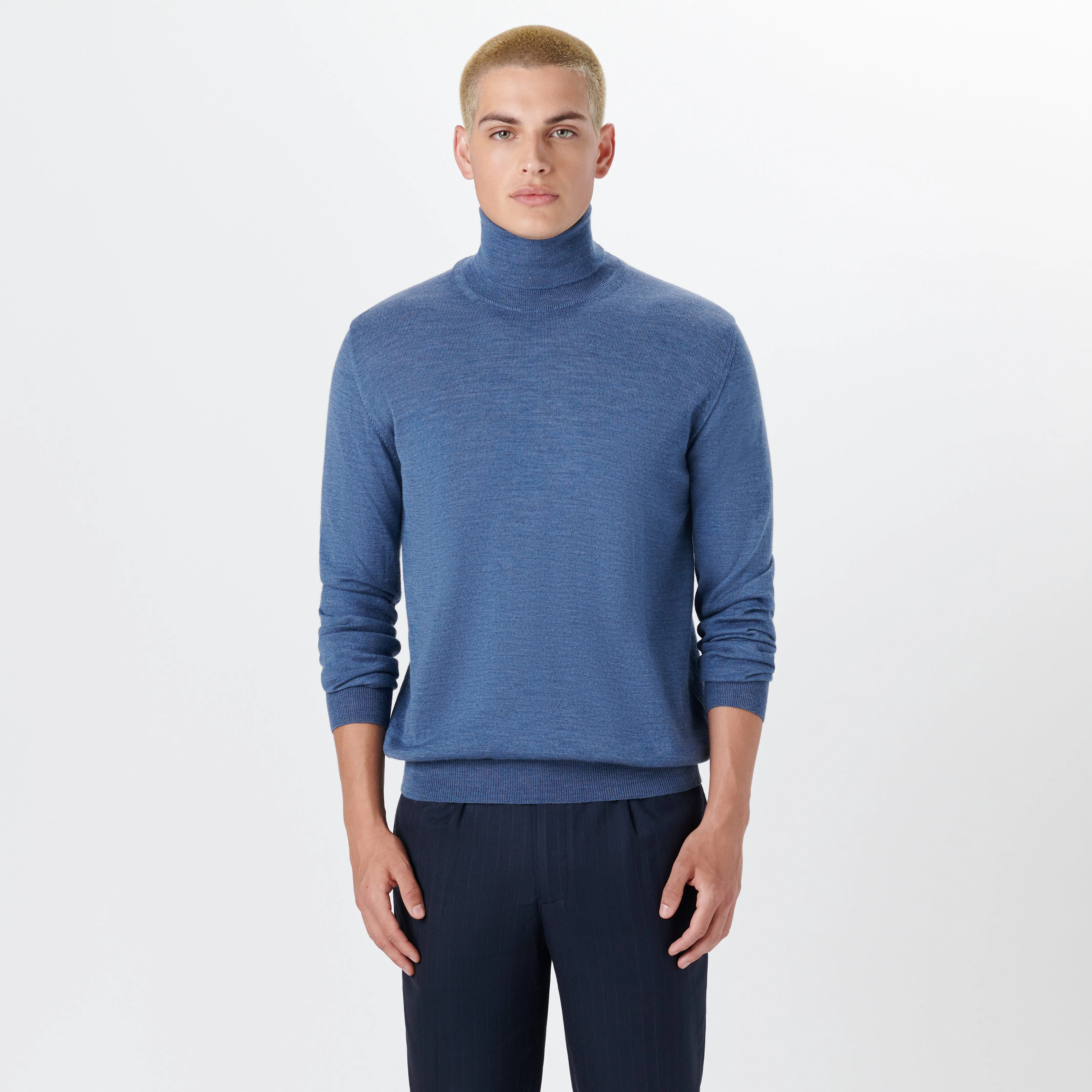 Super Merino Turtle Neck Solid Sweater