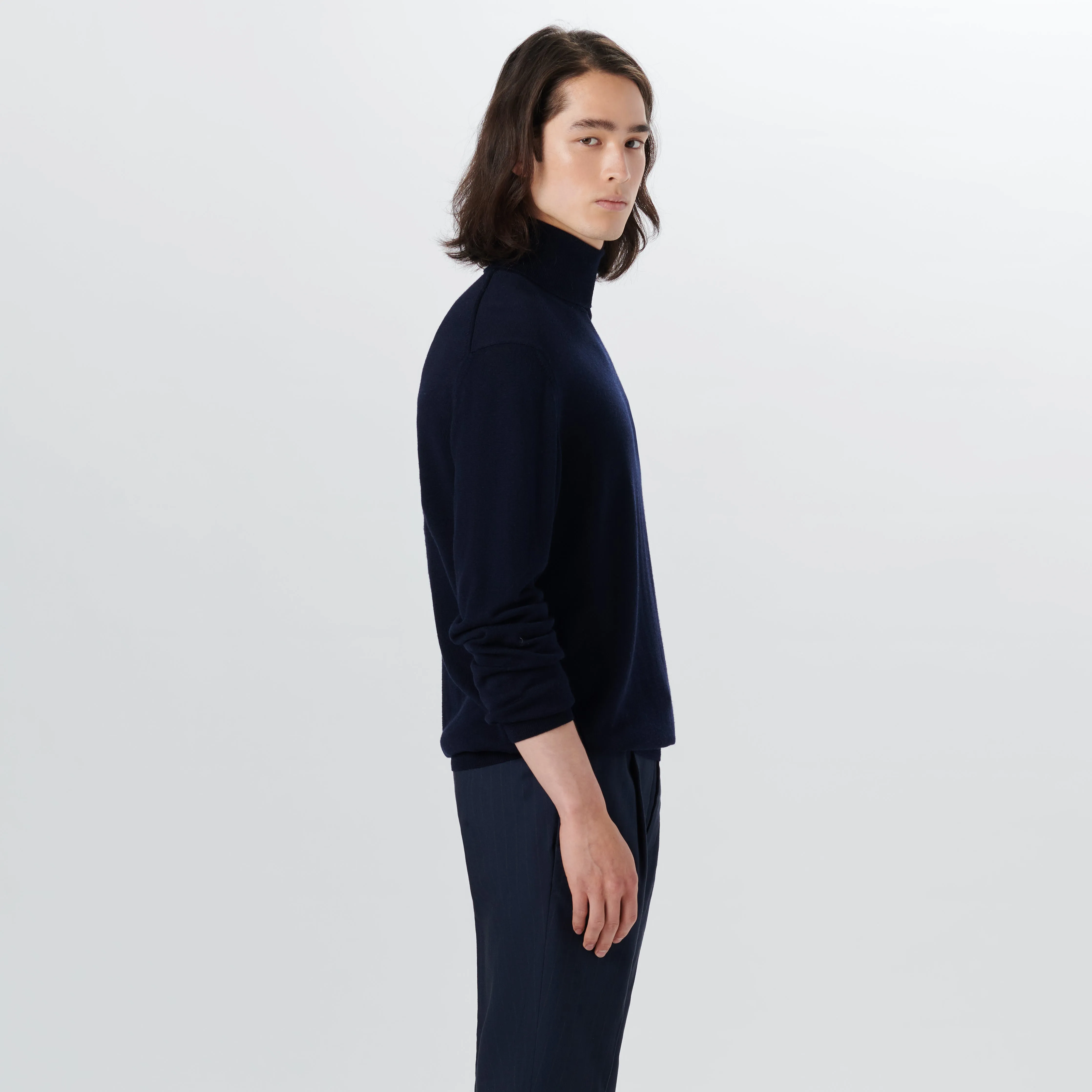 Super Merino Turtle Neck Solid Sweater
